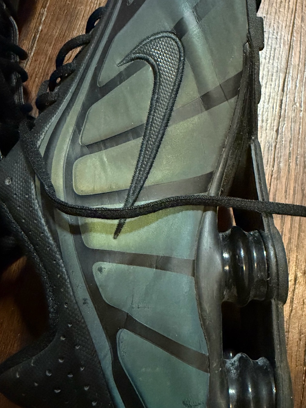 Nike Shox R4 SE Black Seaweed Iridescent Sneakers Men’s Size 13 - Picture 9 of 9